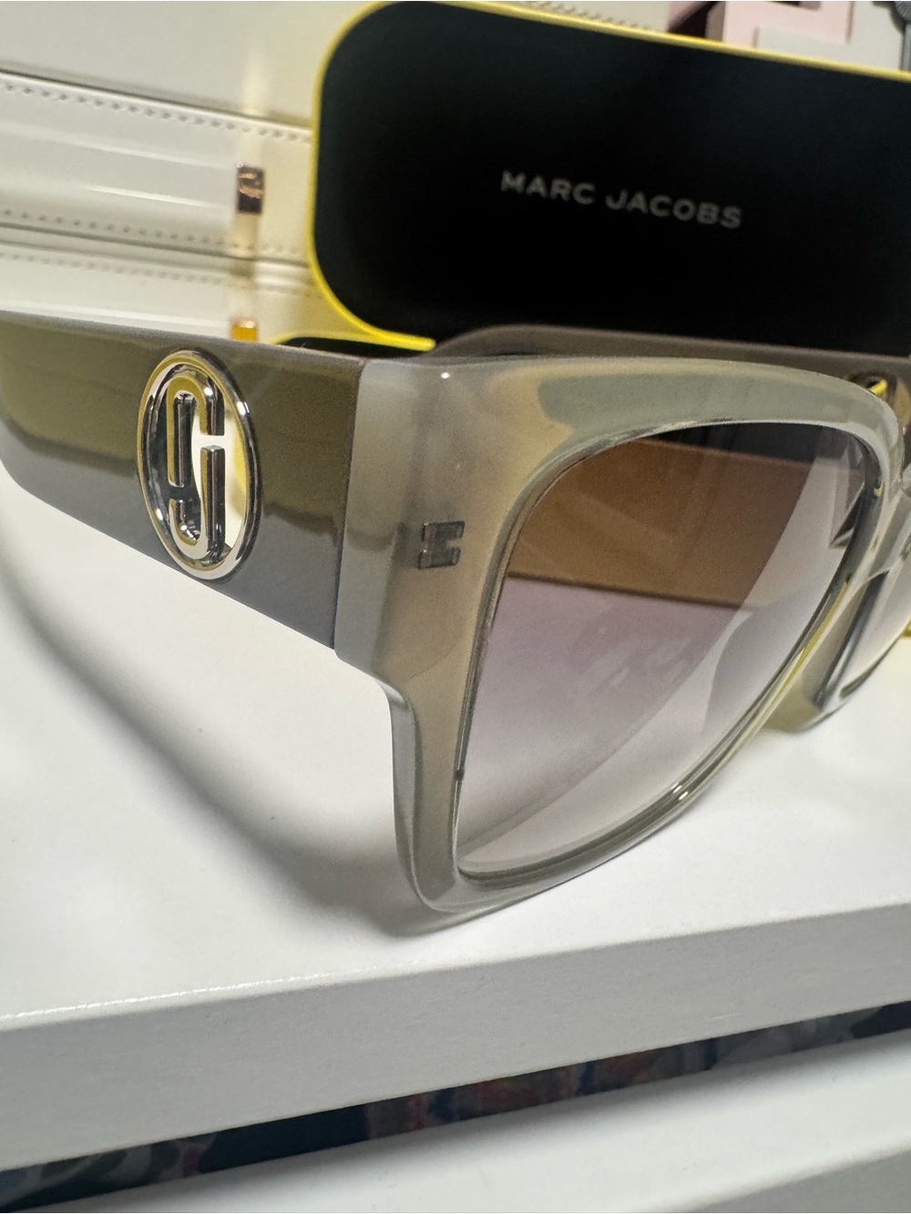 Marc Jacobs Smoke Transparent-to-Gray Gradient Sunglasses